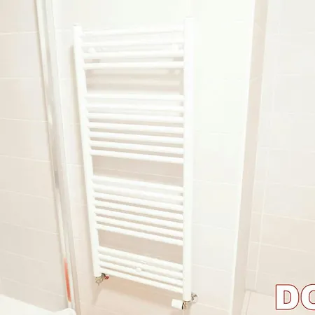 Grand T2 Neuf 2023 Avec Parking - 5 Min Du Metro Apartment Creteil