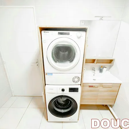 Grand T2 Neuf 2023 Avec Parking - 5 Min Du Metro Apartment