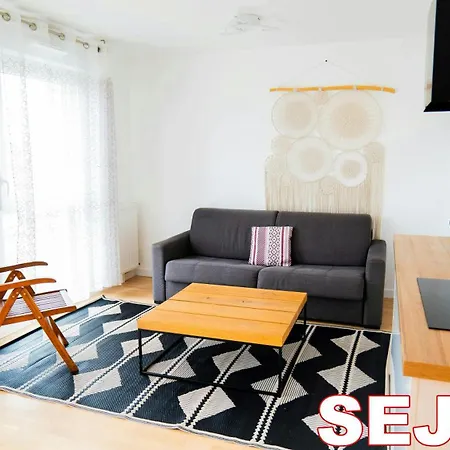 Grand T2 Neuf 2023 Avec Parking - 5 Min Du Metro Apartment *