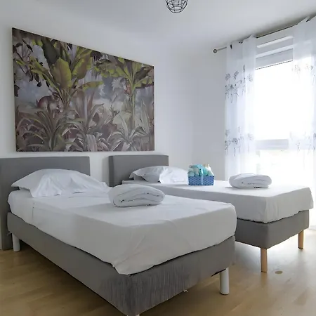 Apartment Grand T2 Neuf • Parking Prive • Metro 8 • Balcon Créteil
