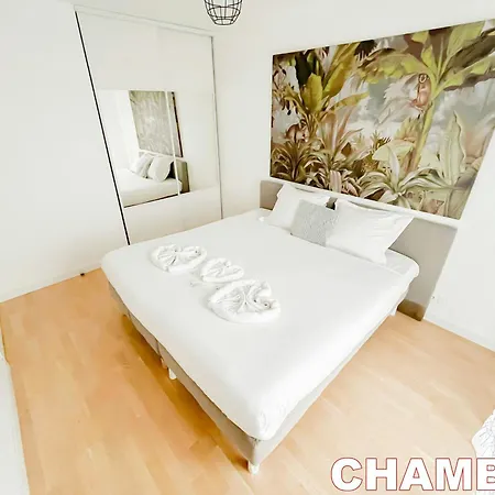 Grand T2 Neuf • Parking Prive • Metro 8 • Balcon Créteil