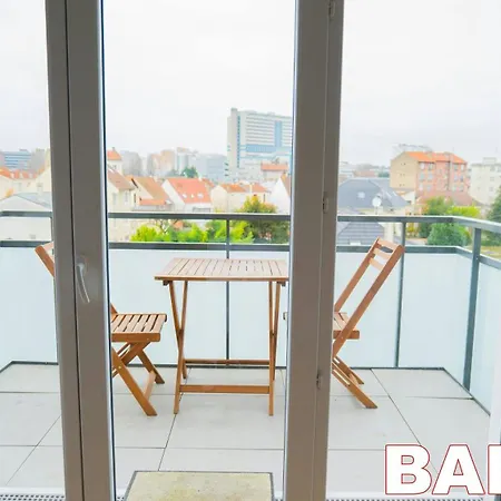 Apartment Grand T2 Neuf • Parking Prive • Metro 8 • Balcon